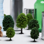 Maqueta de ciudad sostenible creada con residuos rsu.