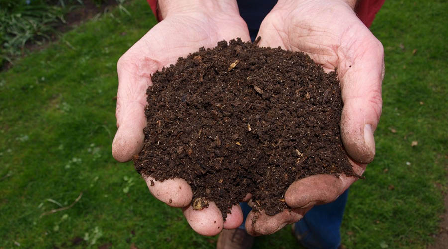 Compost de compostaje descentralizado industrial, comercial y comunitario.