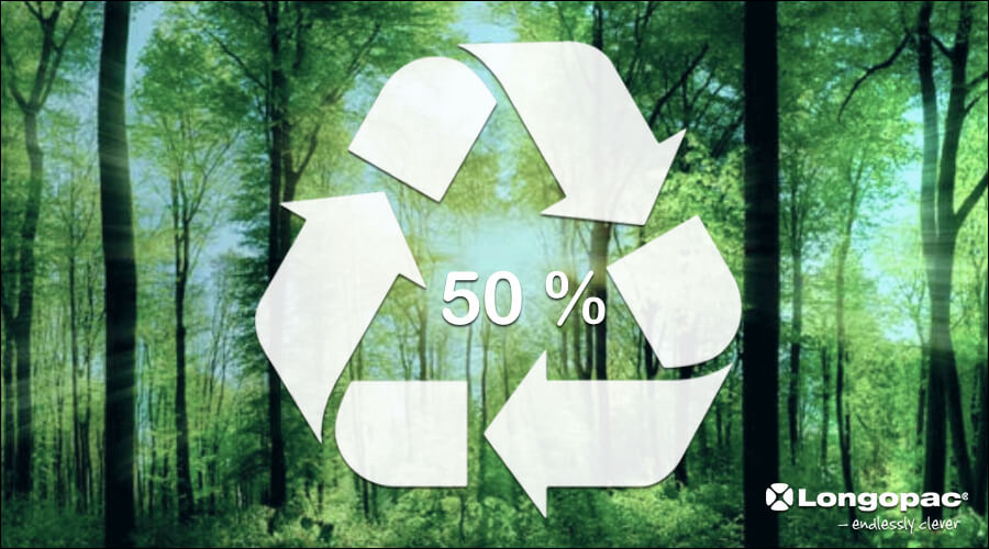 Símbolo de reciclaje y texto 50% con bosque de fondo de Longopac.